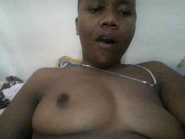 Blackdoll1 webcam