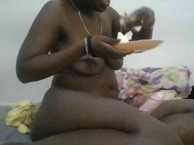 Blackdoll1 webcam
