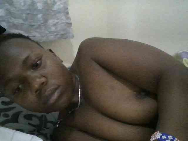 Blackdoll1 webcam