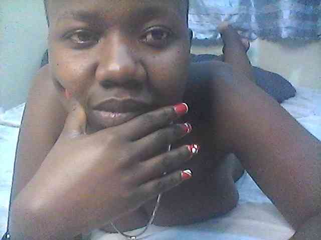 Blackdoll1 webcam