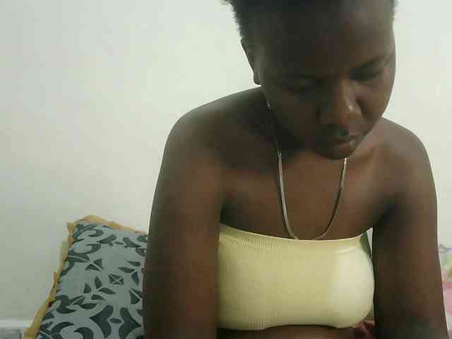 Blackdoll1 webcam