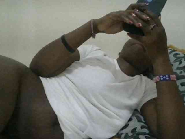 Blackdoll1 webcam