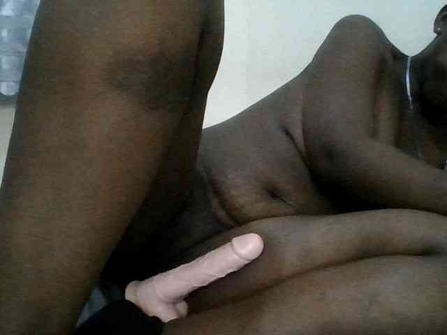 Blackdoll1 webcam