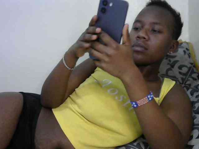 Blackdoll1 webcam