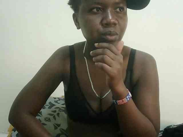 Blackdoll1 webcam
