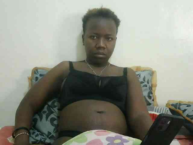 Blackdoll1 webcam