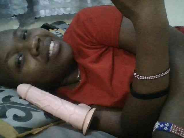 Blackdoll1 webcam