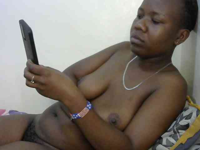Blackdoll1 webcam