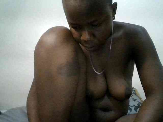 Blackdoll1 webcam
