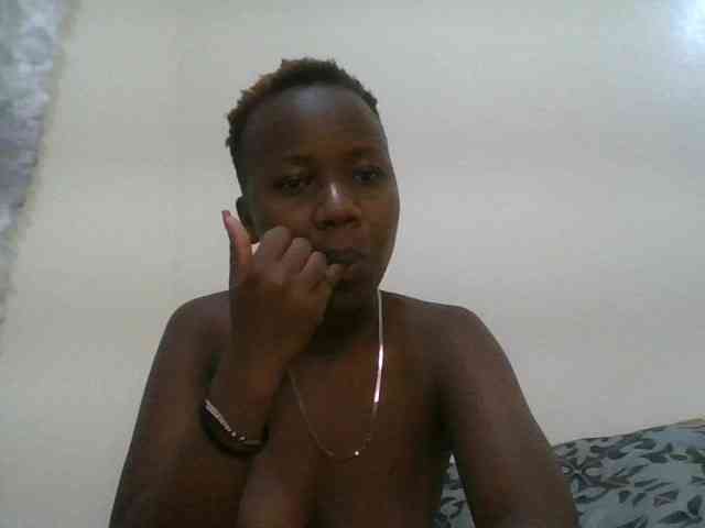 Blackdoll1 webcam
