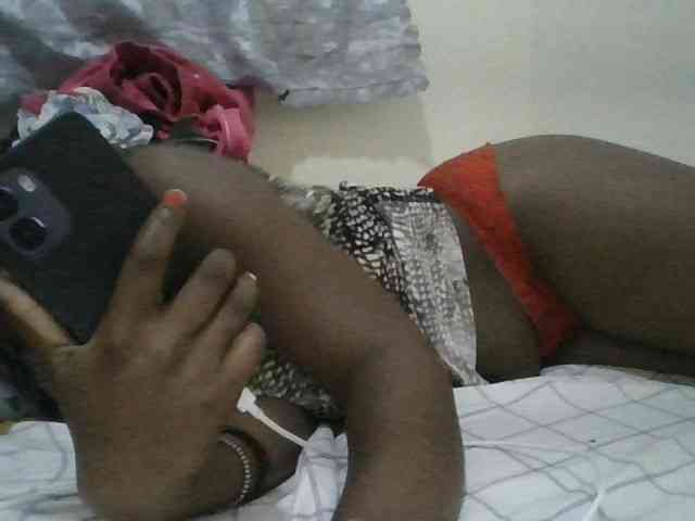 Blackdoll1 webcam