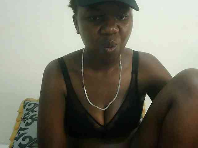 Blackdoll1 webcam