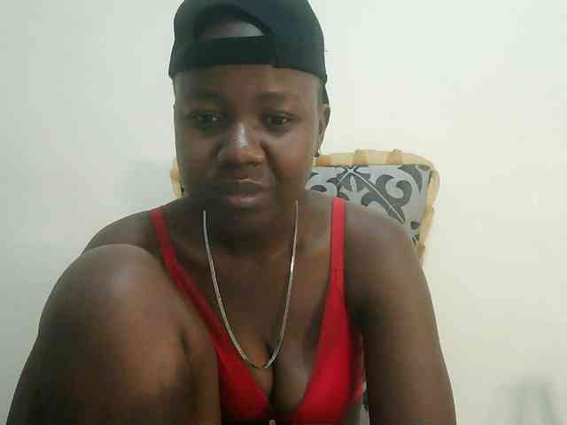 Blackdoll1 webcam