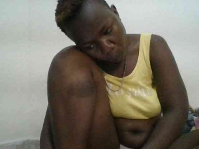 Blackdoll1 webcam