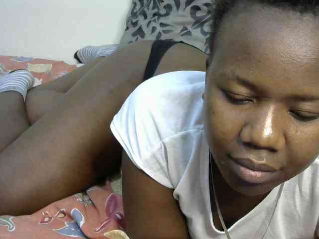 Blackdoll1 webcam