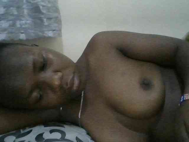Blackdoll1 webcam