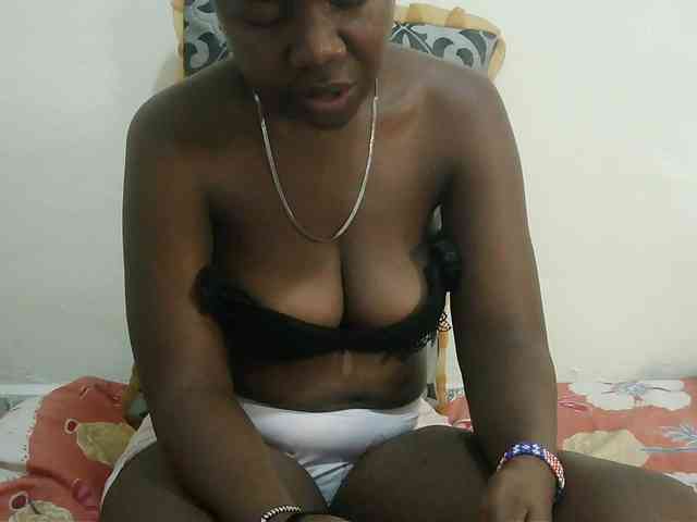 Blackdoll1 webcam