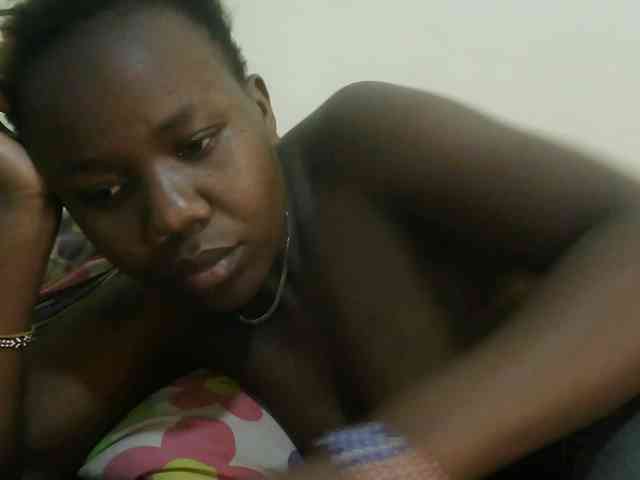 Blackdoll1 webcam