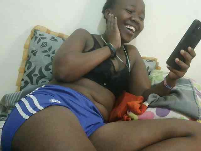 Blackdoll1 webcam