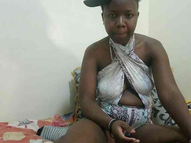 Blackdoll1 webcam