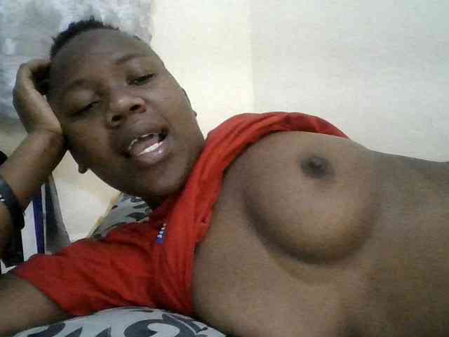 Blackdoll1 webcam