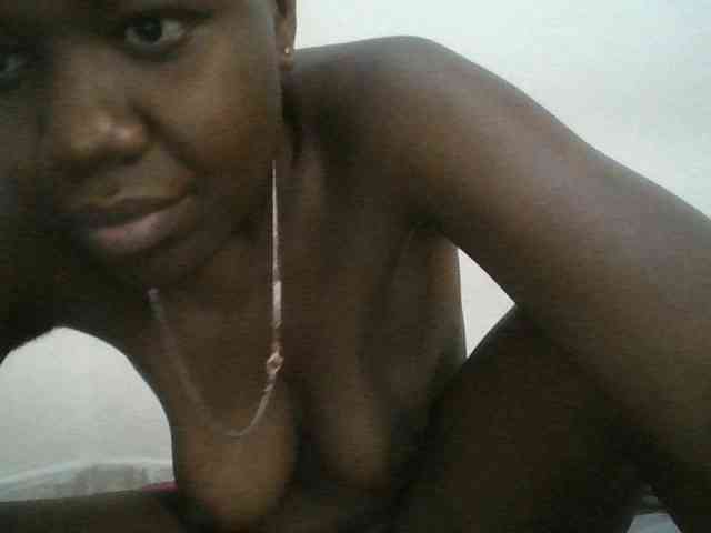 Blackdoll1 webcam