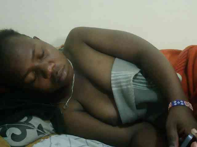 Blackdoll1 webcam