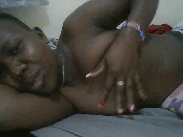 Blackdoll1 webcam