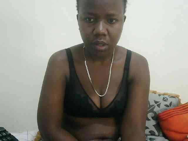 Blackdoll1 webcam