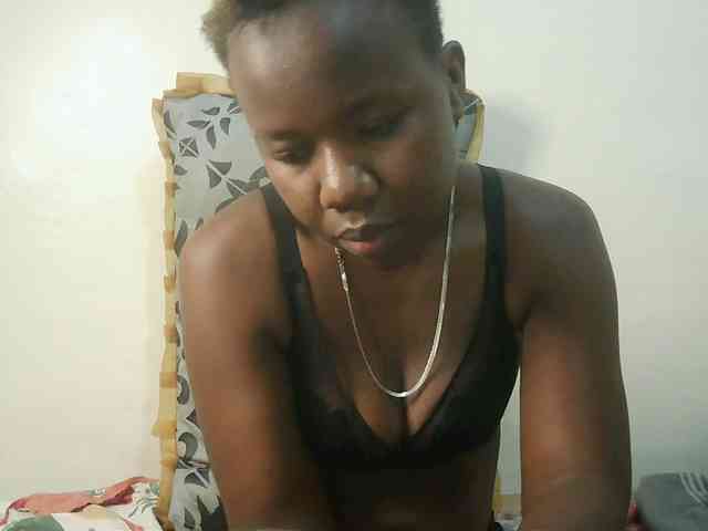 Blackdoll1 webcam