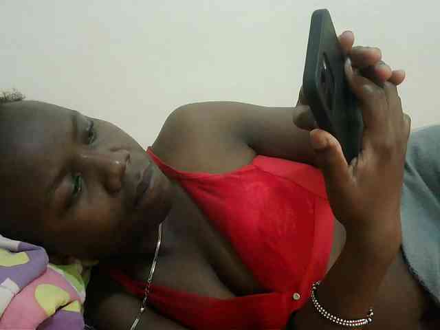 Blackdoll1 webcam