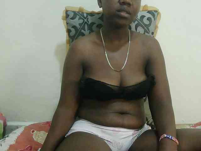 Blackdoll1 webcam