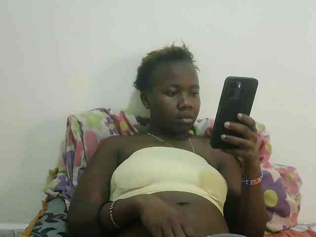 Blackdoll1 webcam