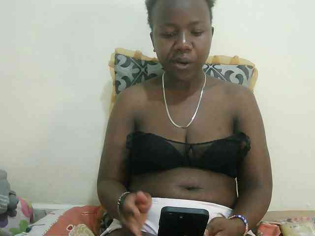 Blackdoll1 webcam