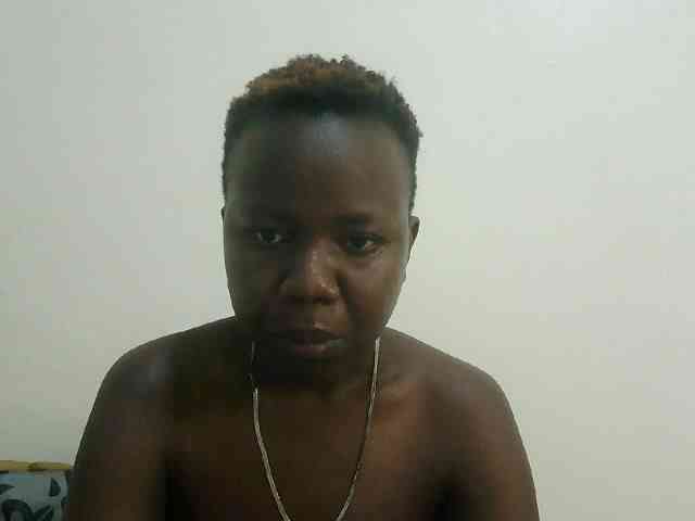 Blackdoll1 webcam