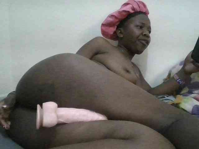 Blackdoll1 webcam