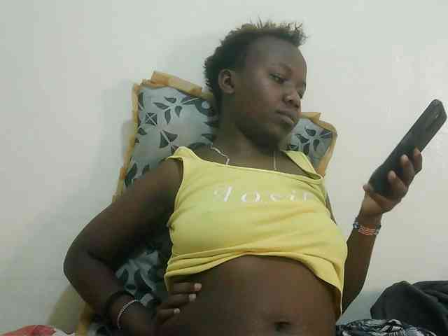 Blackdoll1 webcam