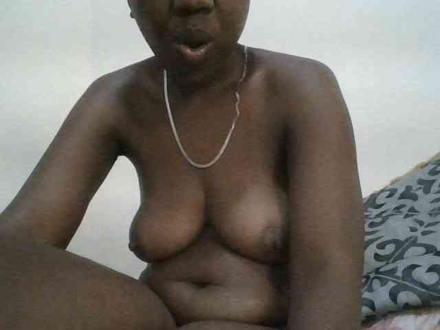 Blackdoll1 webcam