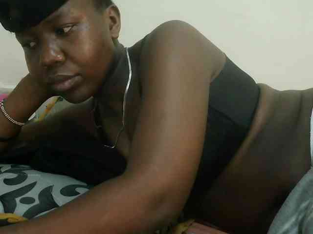 Blackdoll1 webcam
