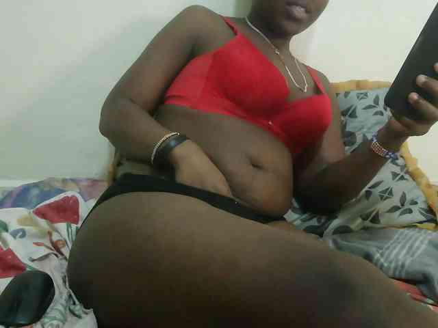 Blackdoll1 webcam