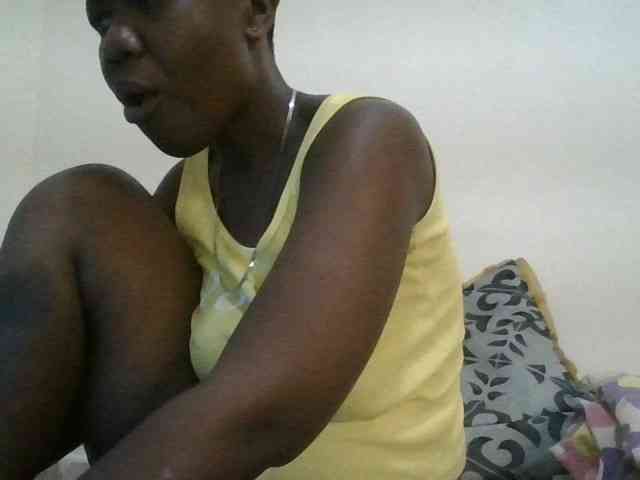 Blackdoll1 webcam