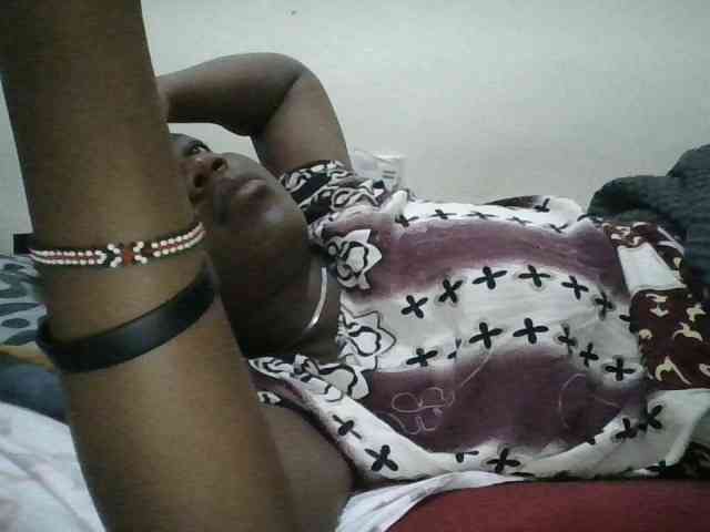 Blackdoll1 webcam