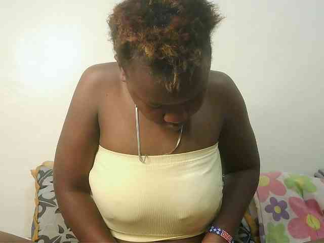 Blackdoll1 webcam