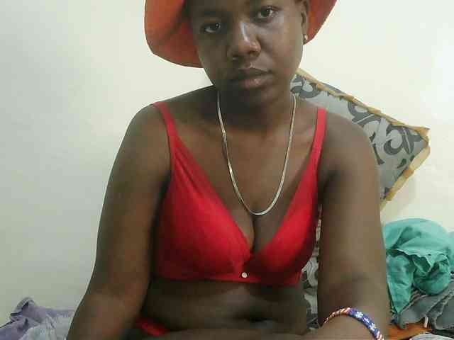 Blackdoll1 webcam