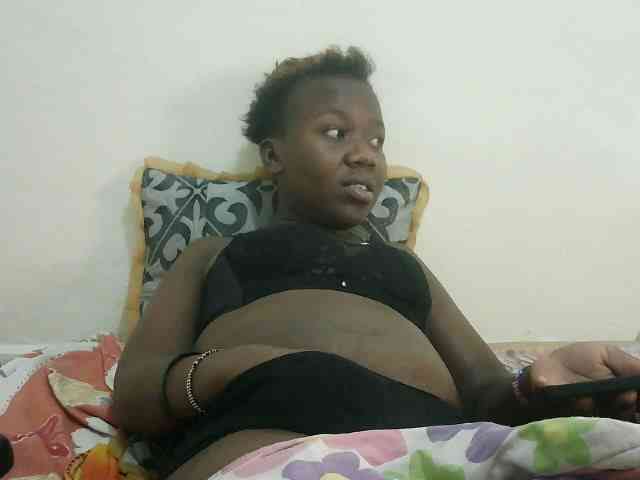 Blackdoll1 webcam