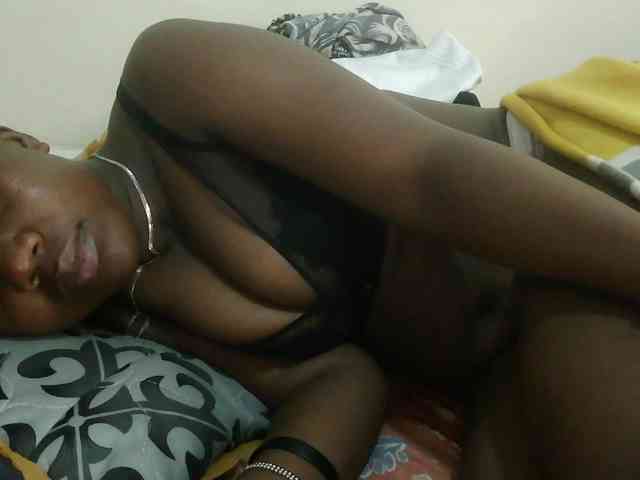 Blackdoll1 webcam