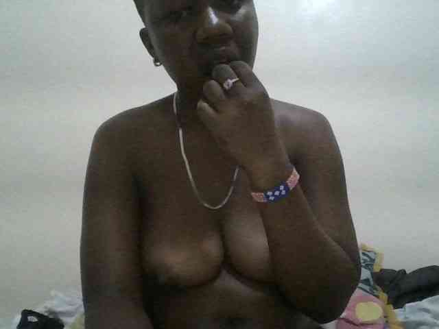 Blackdoll1 webcam