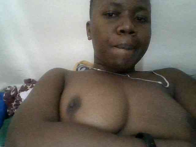 Blackdoll1 webcam