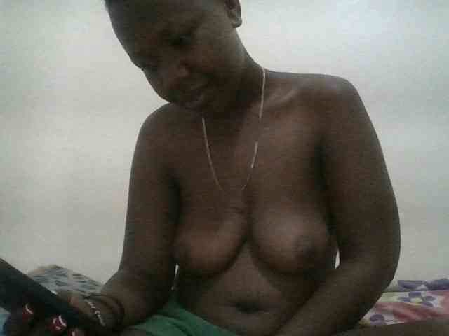 Blackdoll1 webcam