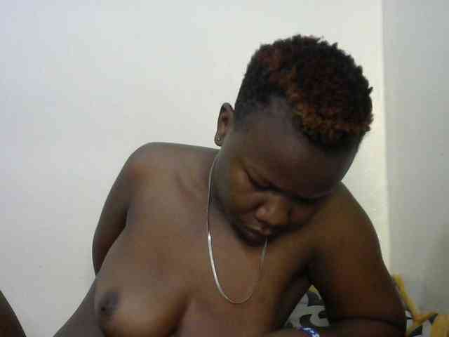 Blackdoll1 webcam